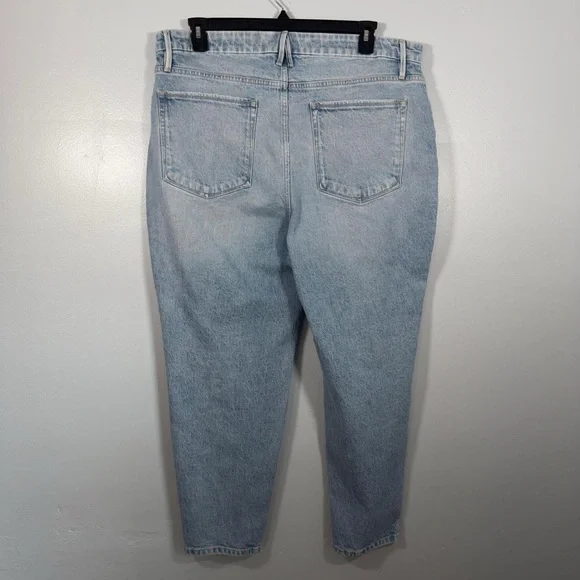 Good American Light Wash Stretch Mom Jean Size 16 High Rise Straight Leg Tapered - Picture 2 of 7